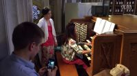 沈凡秀在新泽西圣心大教堂试奏管风琴