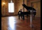  在钢琴教学中如何激发学生弹奏中国作品的兴趣