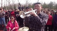  快乐之声合唱团在奥林匹克森林公园群众歌曲大联唱小号演奏陈晓辉