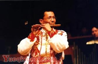 伍国忠竹笛教程，讲解竹笛演奏的音色把握 