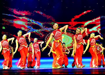 “一条路”青年舞蹈家傅小青舞蹈作品专场晚会举行