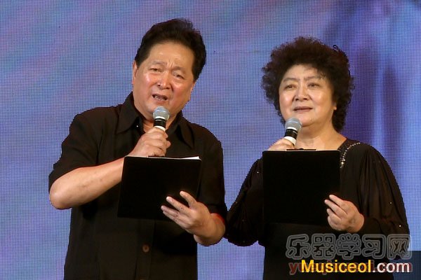 纪念胡乔木诞辰100周年诗词朗诵音乐会在北京举行