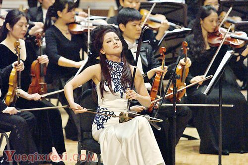 上海音乐学院陆轶文首度合作青岛交响乐团，技惊全场 
