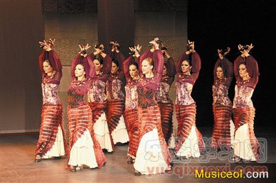 西班牙穆尔西亚舞蹈团携《卡门》北展起舞