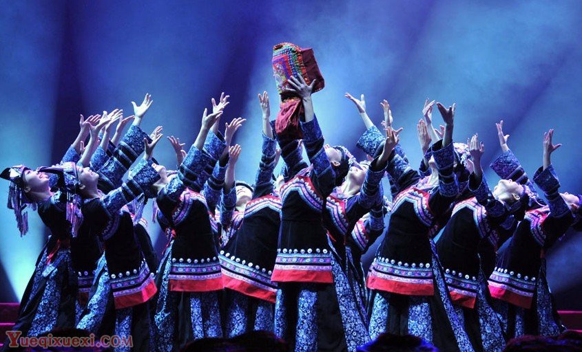 第七届广西音乐舞蹈比赛颁奖汇演举行